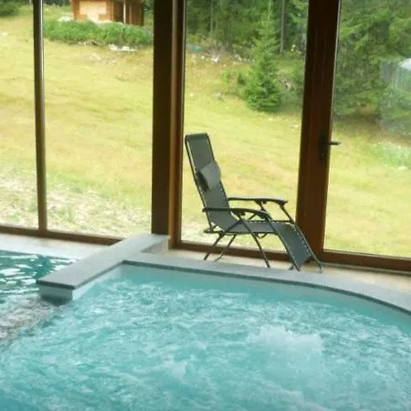 Mimi 302 Eko Fis ヴラシチ